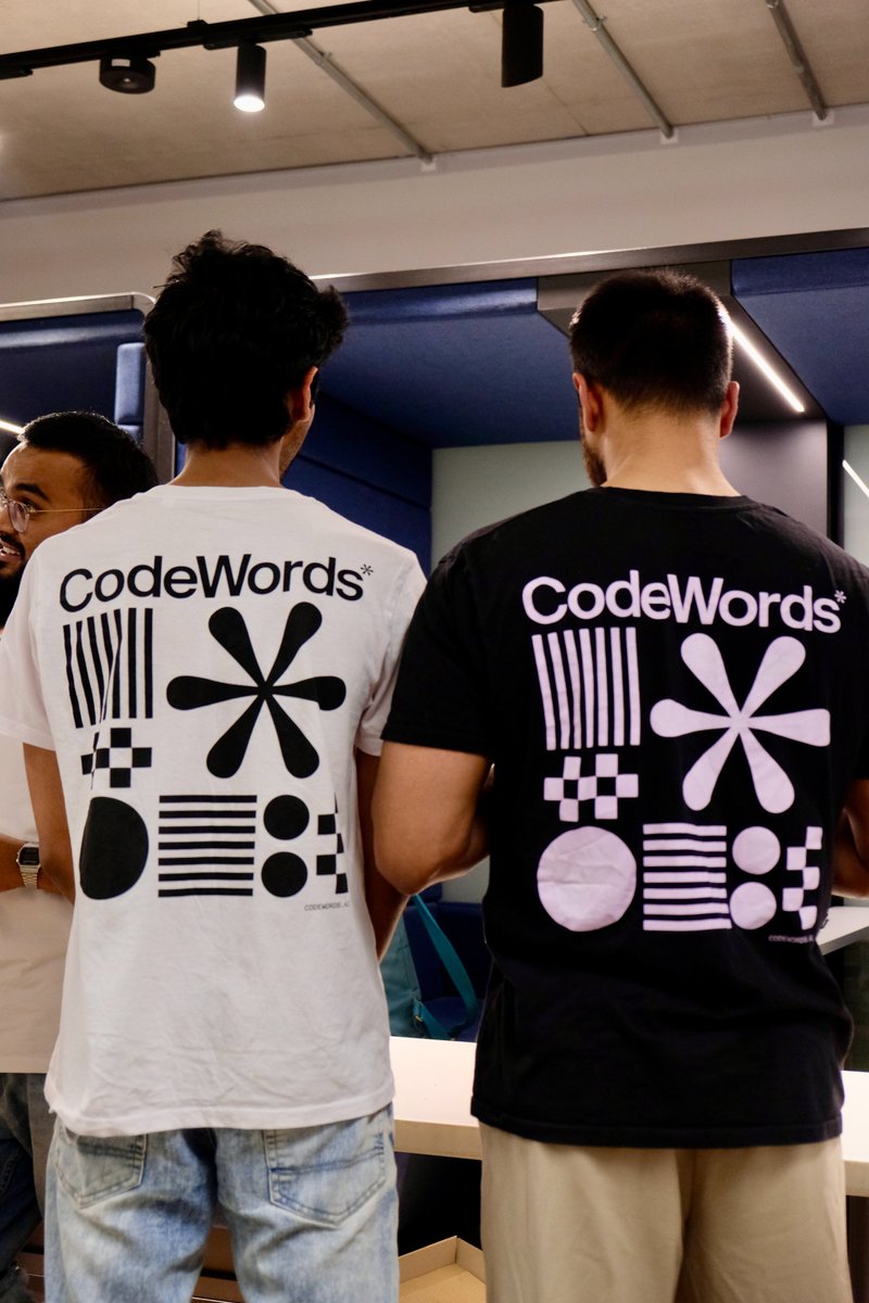 shahelkhan_'s tweet photo. A NEW batch of official @CodeWordsAI  merch has just landed in the office. 🔥

We're building an incredible community, and now we've got swag for you all!

We're giving away Caps and T-shirts to new users! All you have to do is sign up to Codewords + 5 referrals (referral link in your codewords account) to be automatically entered into the draw.

Link in the comments!