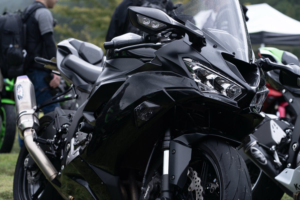 RCe7d's tweet photo. @ZX6RANZENUNTEN @zx6rmt636 この6Rに乗ってる者です🙇
めちゃくちゃかっこよく撮っていただき、ありがとうございます！
保存させていただきます！！ https://t.co/w1VpuJ3TK0