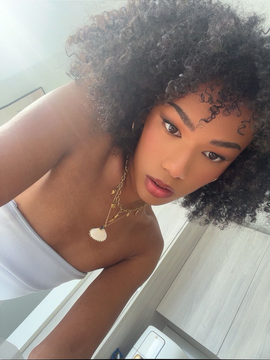 thatbby_'s tweet photo. Would you dare to date a tgirl? 🔥 https://t.co/Hf5uGkXpnf