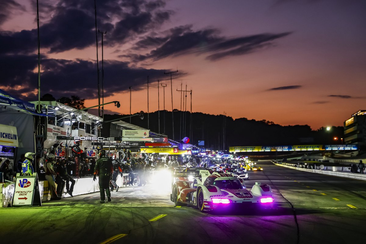 endurancemagfr's tweet photo. 𝗣𝗼𝗿𝘀𝗰𝗵𝗲 𝘅 𝗣𝗲𝘁𝗶𝘁 𝗟𝗲 𝗠𝗮𝗻𝘀  ❤

(📸 Porsche AG). #IMSA #PetitLeMans  🇺🇸 https://t.co/XP89LiNg3V