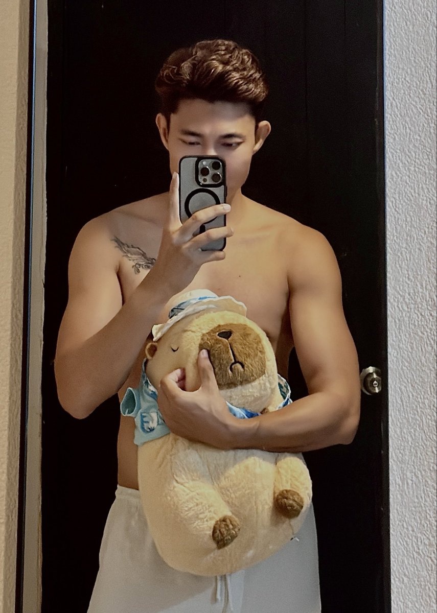Phyo6091261's tweet photo. မင်းသဘော 😍 https://t.co/I7bIIKjGRX