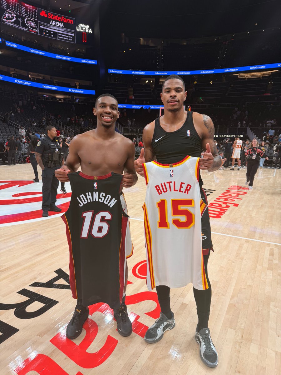 Lamontsre's tweet image. IYKYK