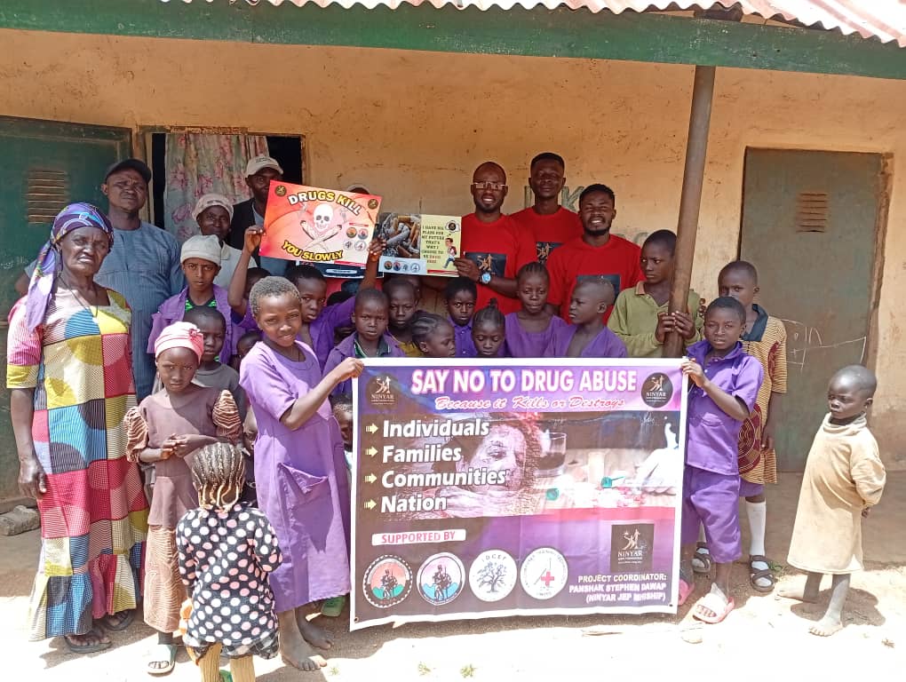 NinyarHope's tweet photo. 14/10/25
Today, we visited 6 primary schools across Mupun Land, Plateau State, Nigeria sensitizing our children on the dangers of drug abuse.
Some pupils learn without shoes or writing materials. We call on kind-hearted individuals to support these children.
#HopeForAfrica https://t.co/2AFvLkjAUI