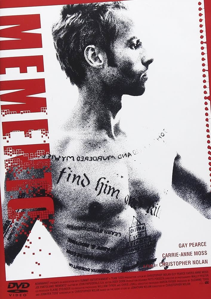 「#メメント」鑑賞
今！見終わったんだけどさ！
すっごいソワソワするから、この熱量のまま書くけどさ。
すっごいソワソワする
ただそれだけが今の感想
逆行してるのに、前に進んでて、最後は始まりなのに、終わってて
話が進むにつれて理解してきたけど、最後にさっぱり。
自分がレナードになった気分