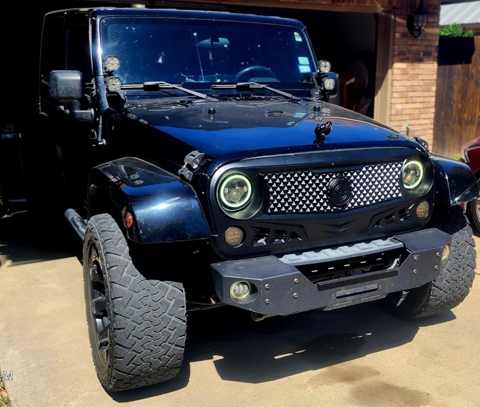 RedWolf_19's tweet image. Unique grill 

#twisted #Tuesday #tuesdayvibe #Jeep
