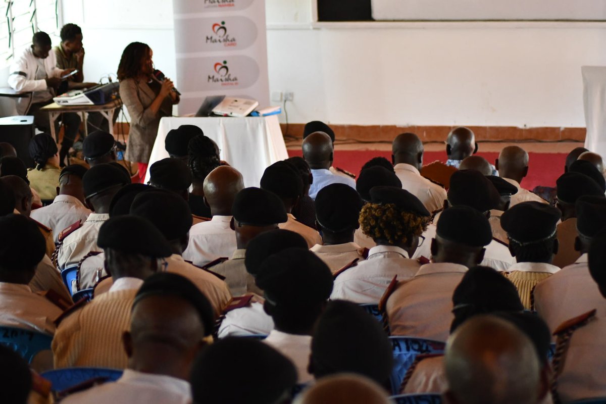 Sajili_IDKe's tweet image. The National Registration Bureau (NRB) joined PS Dr. Belio R. Kipsang in a sensitization program at Pwani University, Kilifi, on the revised National Registration Guidelines.
NRB Sec. Dr. Christopher Wanjau urged residents to collect 14,000 uncollected IDs &amp;amp; register as voters.