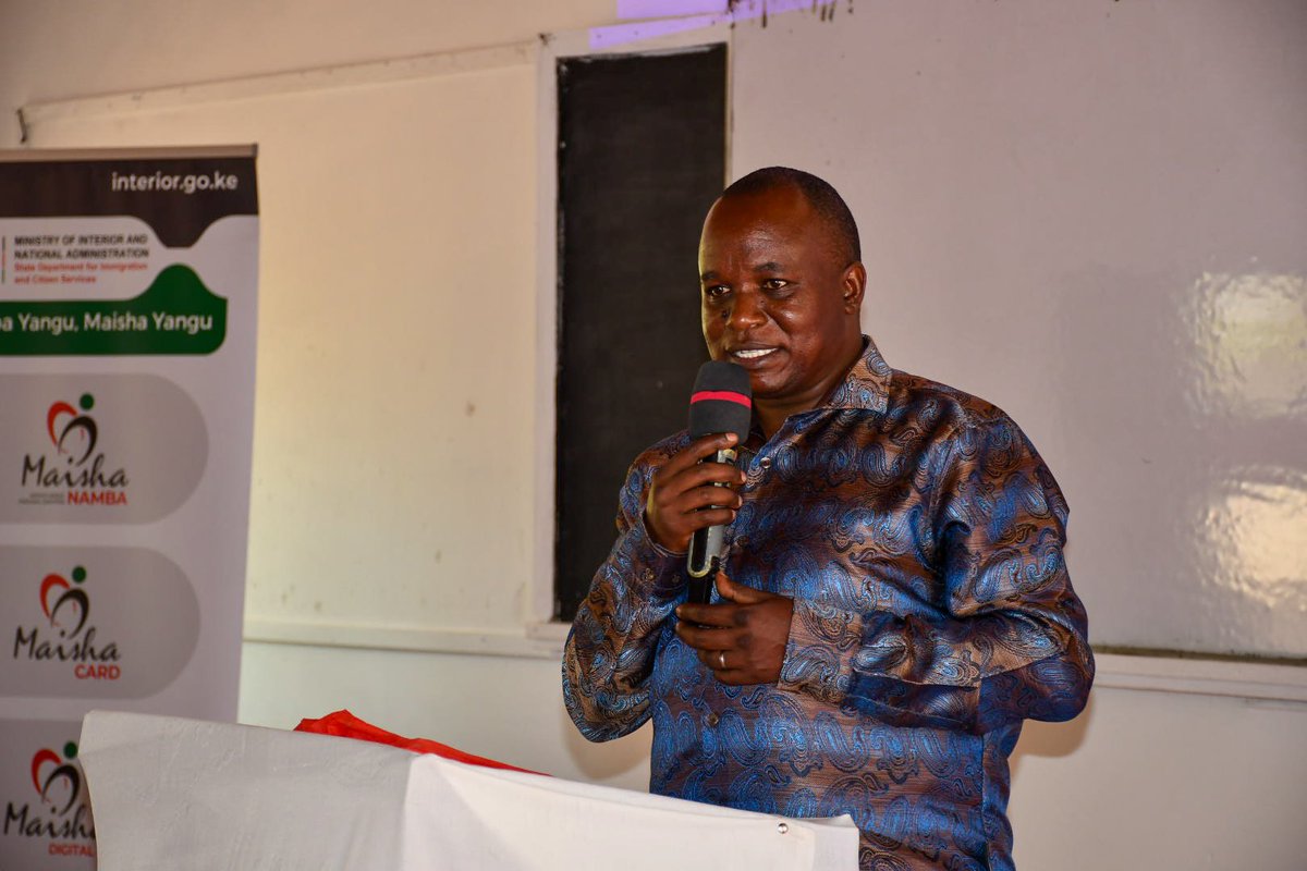 Sajili_IDKe's tweet image. The National Registration Bureau (NRB) joined PS Dr. Belio R. Kipsang in a sensitization program at Pwani University, Kilifi, on the revised National Registration Guidelines.
NRB Sec. Dr. Christopher Wanjau urged residents to collect 14,000 uncollected IDs &amp;amp; register as voters.