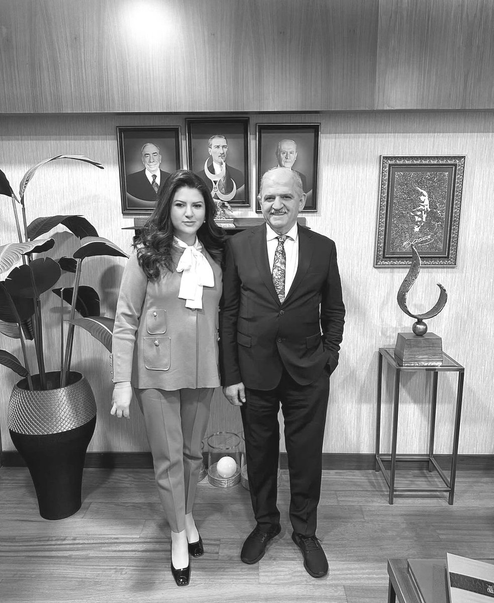 Çankırı Milletvekilimiz Pelin YILIK'ın babası İsmail YILIK vefat etmiştir.  Merhuma Allah'tan rahmet, ailesine ve yakinlarina başsağlığı ve sabırlar diliyoruz