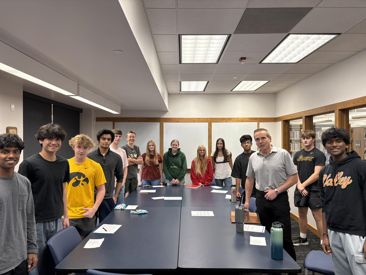 Happy to share with future leaders from Valley High School about the importance of local government. Great questions from students and dialogue about issues which will impact them.