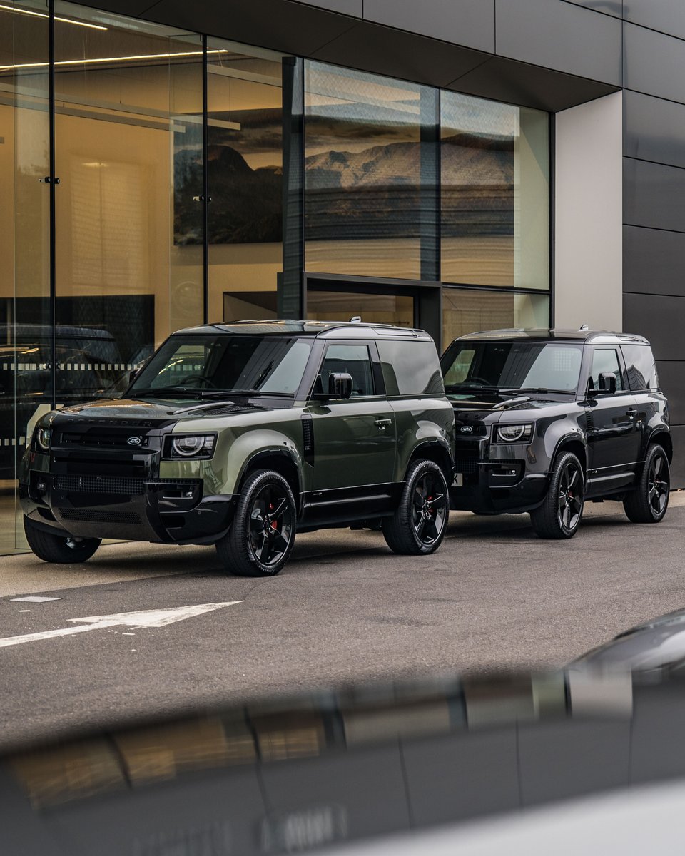 GRANGEMOTORS's tweet image. DEFENDER 90

Where others turn back, the Defender pushes forward.

Bold. Beautiful. Unstoppable.

Experience the Defender at Grange Land Rover.

#Defender #Defender90 #GrangeLandRover #Hertfordshire #offroad #LandRover