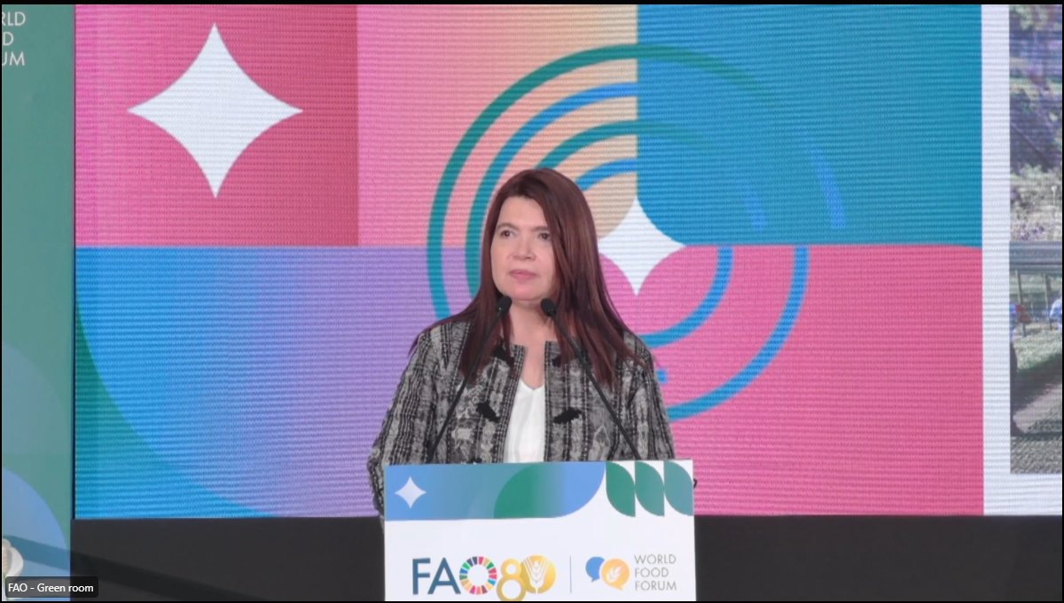 🗣️Secretaria de <a href="/SPP_GT/">Secretaría Privada de la Presidencia GT</a>, Ana Glenda Tager Rosado: “El café, cacao y cardamomo tienen un alto potencial de exportación e importación para mercados de alto valor, cumpliendo con estándares ambientales, sociales y culturales”.