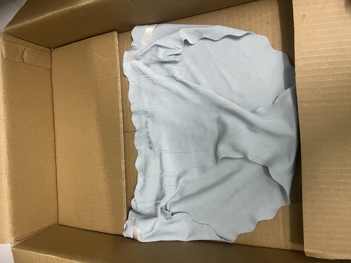 出售🎉

東海大學女大生
目前大二喔
剛好有淘汰一些內衣褲出來
一件$400有興趣可以私訊😉

商品存貨請看連結

drive.google.com/drive/folders/…