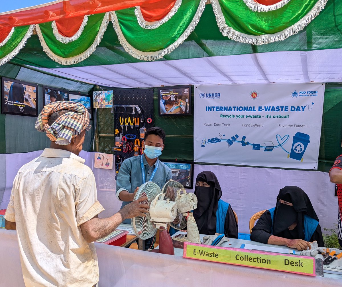 UNHCRInnovation's tweet photo. Selim brought his broken fan to the Green Innovation Hub in Kutupalong Camp. Now it works again. ♻️
On #EwasteDay, communities proved how repair & reuse can turn waste into opportunity.
🔗https://t.co/pUhcT3bYM2 https://t.co/QdiyAaEDSl