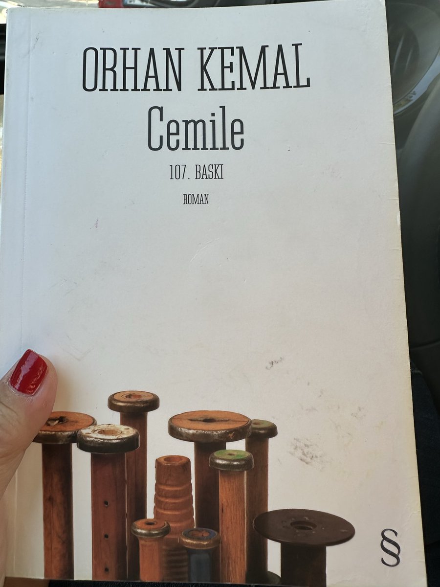 Kitap okuyabilmekte bir  “şükür” sebebidir, değil mi?
📚📚📚