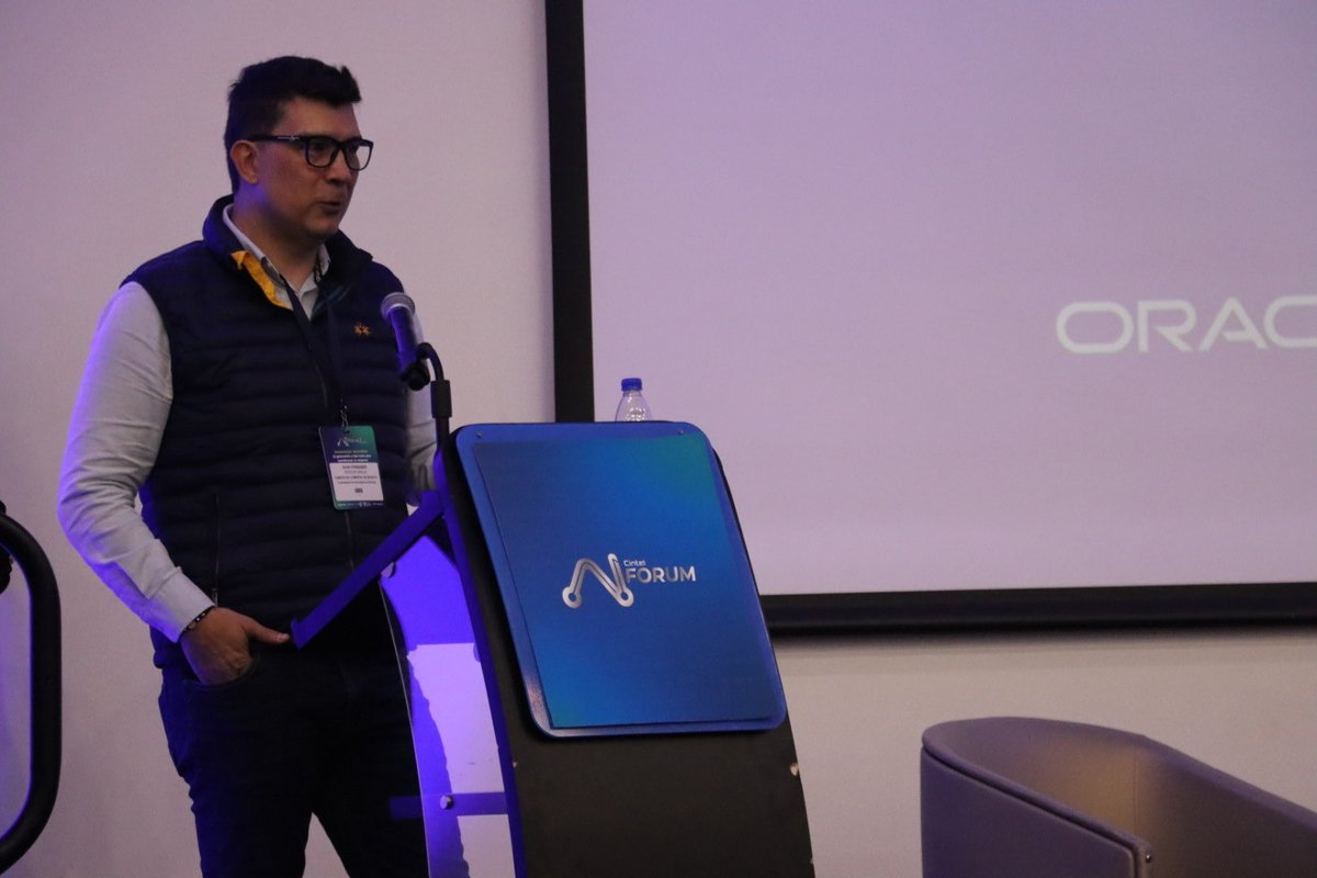 CINTELColombia's tweet photo. ¡Iniciamos la segunda versión del #CINTELAIForum!
Este evento organizado por #CINTEL, @camaracomerbog y @CafamOficial busca apoyar a las Pymes en la comprensión, uso y adopción de la Inteligencia Artificial como motos de productividad e innovación.
¡Bienvenidos! https://t.co/FCcoOIW9Dg