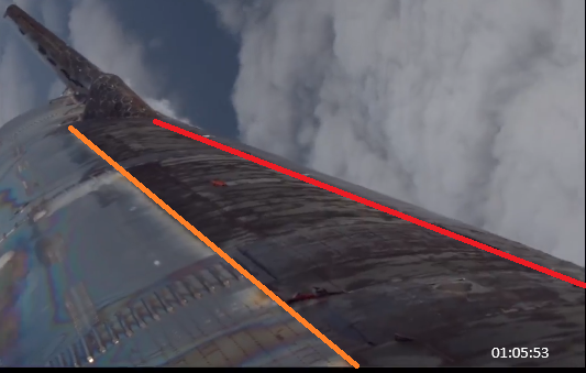 emil_graben's tweet photo. @MaTra0032 @SpaceX Yeah, you are right.
I tried to get a view where you can see the missing tiles before descent and I found this one shot at the launch pad, which confirms the missing line of tiles. https://t.co/EmHfobmUft