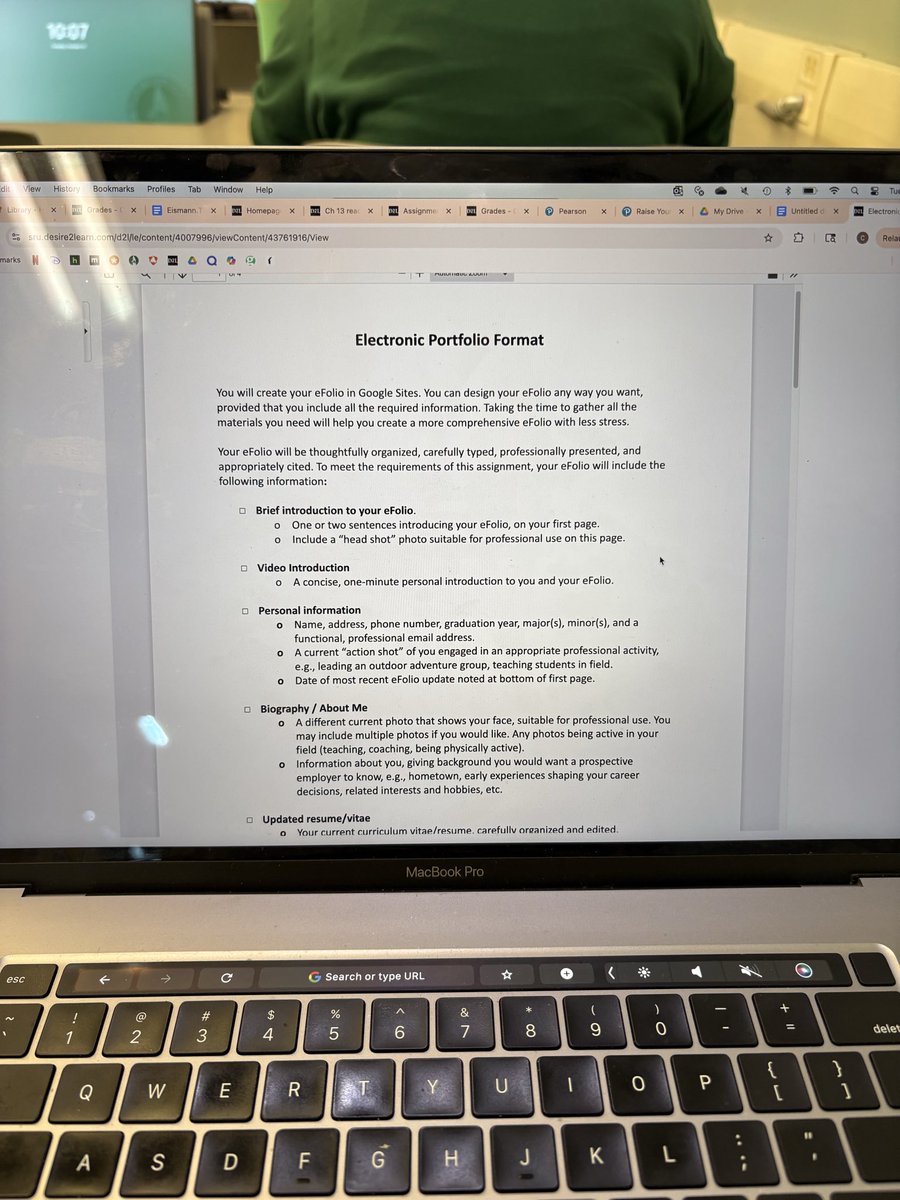 CadynEismann's tweet photo. Starting our eFolios #techwell https://t.co/cPX185ieDq