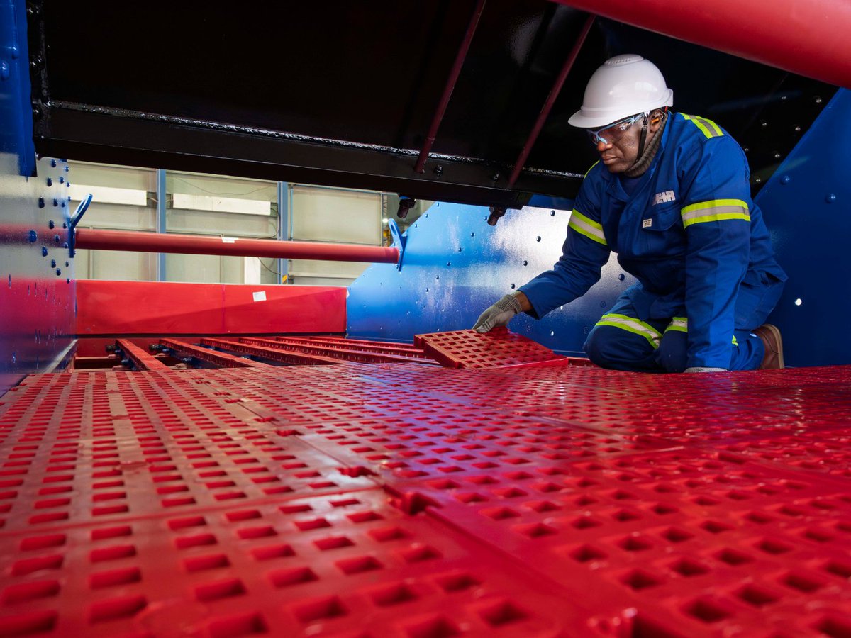 MiningReview's tweet image. Integrated solutions across comminution flowsheet set @weirgroup apart

Read here: miningreview.com/news/integrate…

#mineralsprocessing #crushing #screens #screenmedia #crushingandscreening