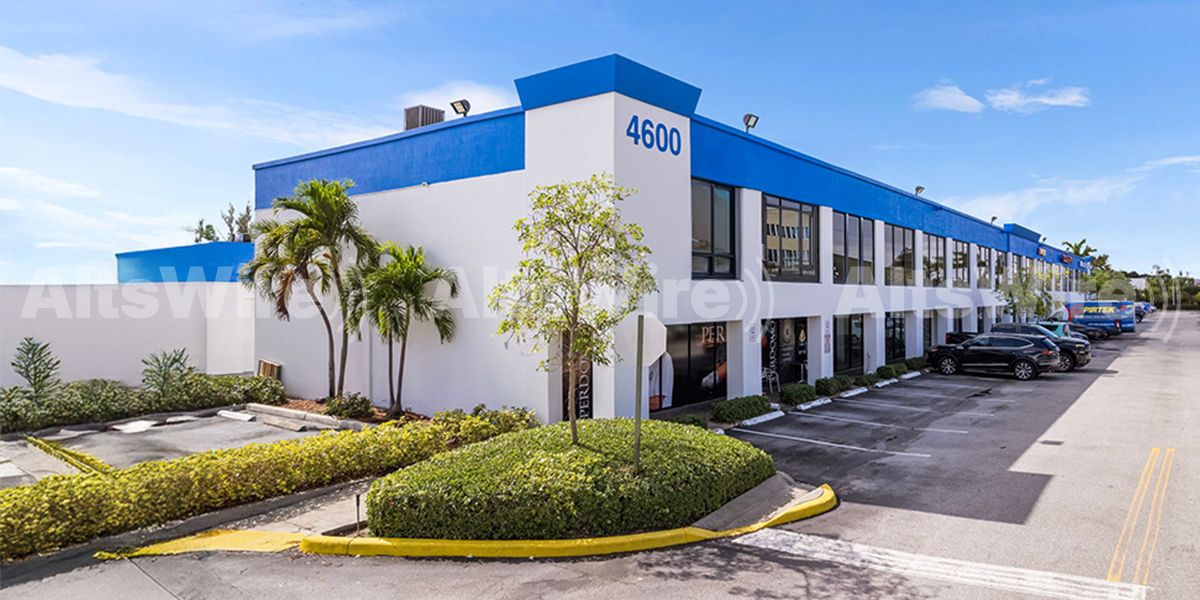 NexPoint Expands Industrial DST Portfolio With $50.4M Multi-State Offering
altswire.com/nexpoint-expan…

#alternativeinvestments #brokerdealer #RIA #registeredinvestmentadviser #DST #Delawarestatutorytrust #smallbay #industrial #realestate #NexPointSmallBayIIIDST #launch