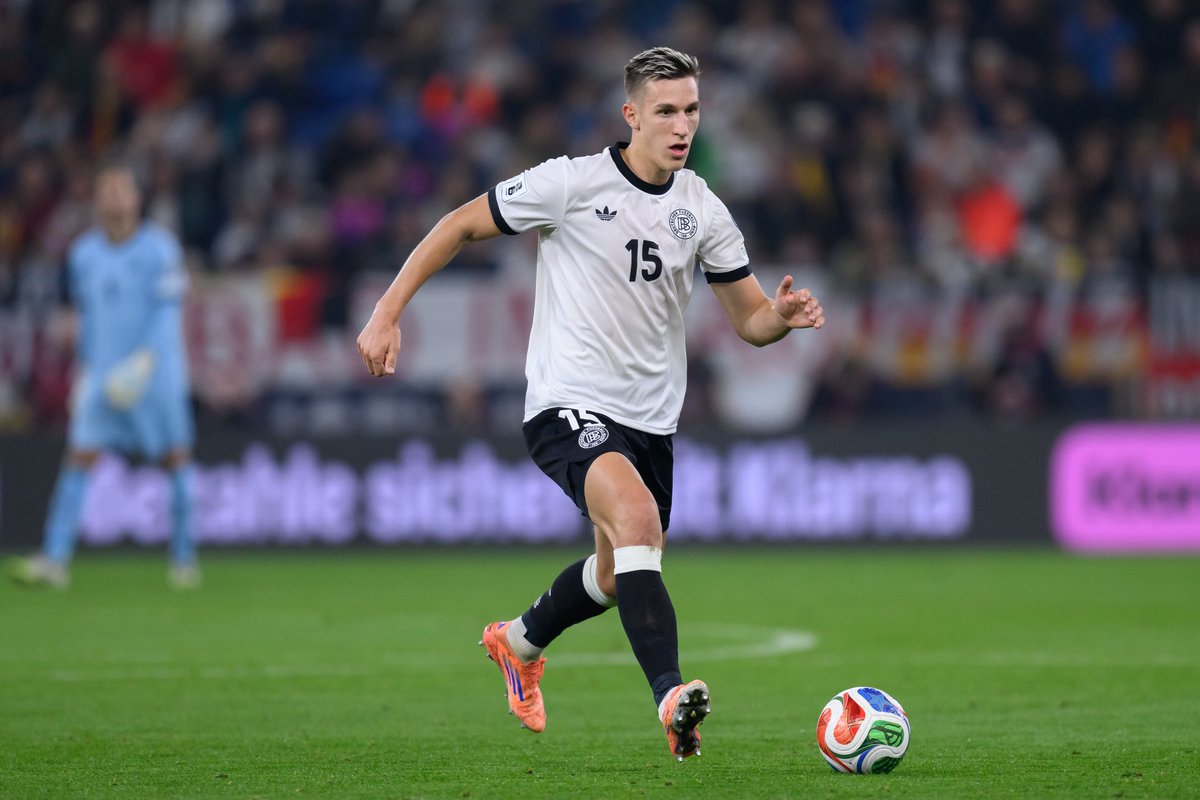 FabrizioRomano's tweet photo. 🚨🇩🇪 Nico Schlotterbeck when asked about Bayern move reports: “I can’t say anything about that”. https://t.co/Grs6zxdcvh