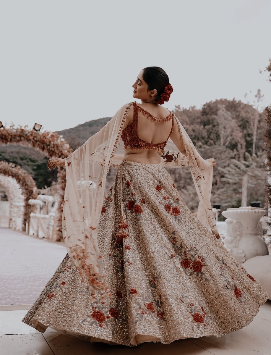 Her lehenga looks are always so beautiful ✨️🤍