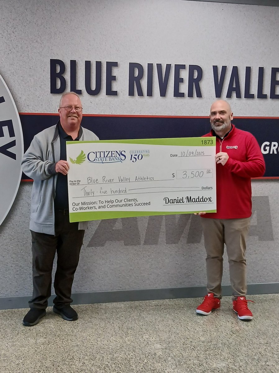 CSB_Indiana's tweet image. Rich Warner was happy to present athletic director Jeremy Willis with a CSB sponsorship for Blue River Valley Athletics! We are always proud to support our local schools, educators, coaches, and students. Thank you for all you do! 

*
Citizens State Bank. Member FDIC.