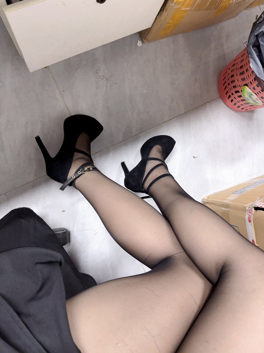 喜歡黑絲嗎 #黑絲 #高跟鞋
