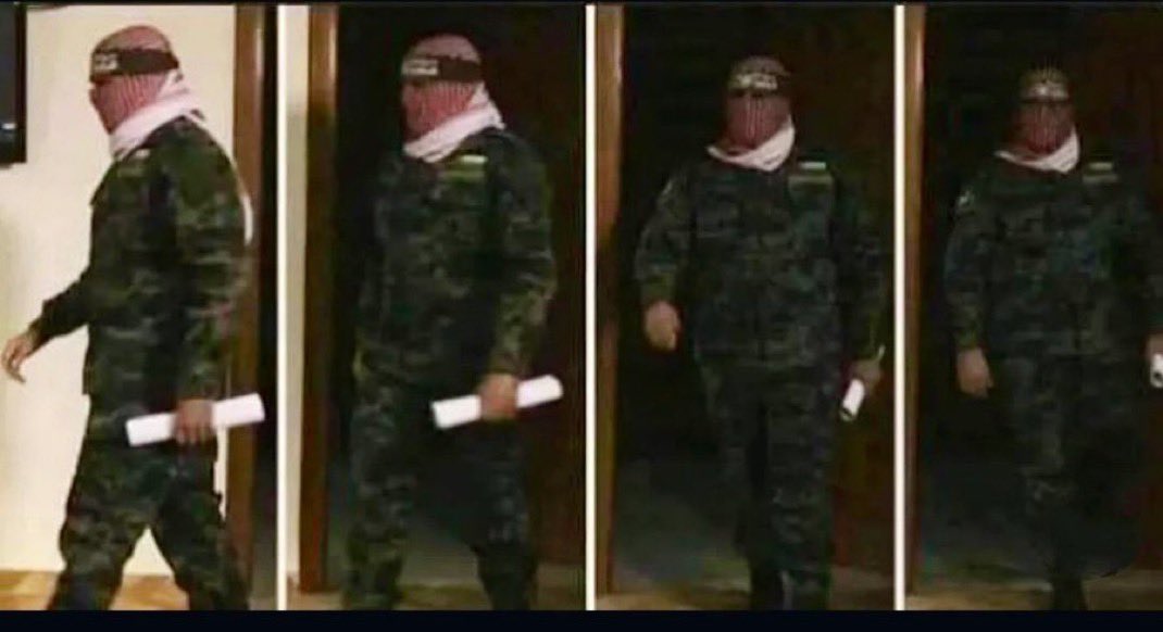 مِنَ الْمُؤْمِنٖينَ رِجَالٌ صَدَقُوا مَا عَاهَدُوا اللّٰهَ عَلَيْهِۚ

 Mü’minlerden öyle adamlar vardır ki, Allah’a verdikleri söze sâdık kaldılar