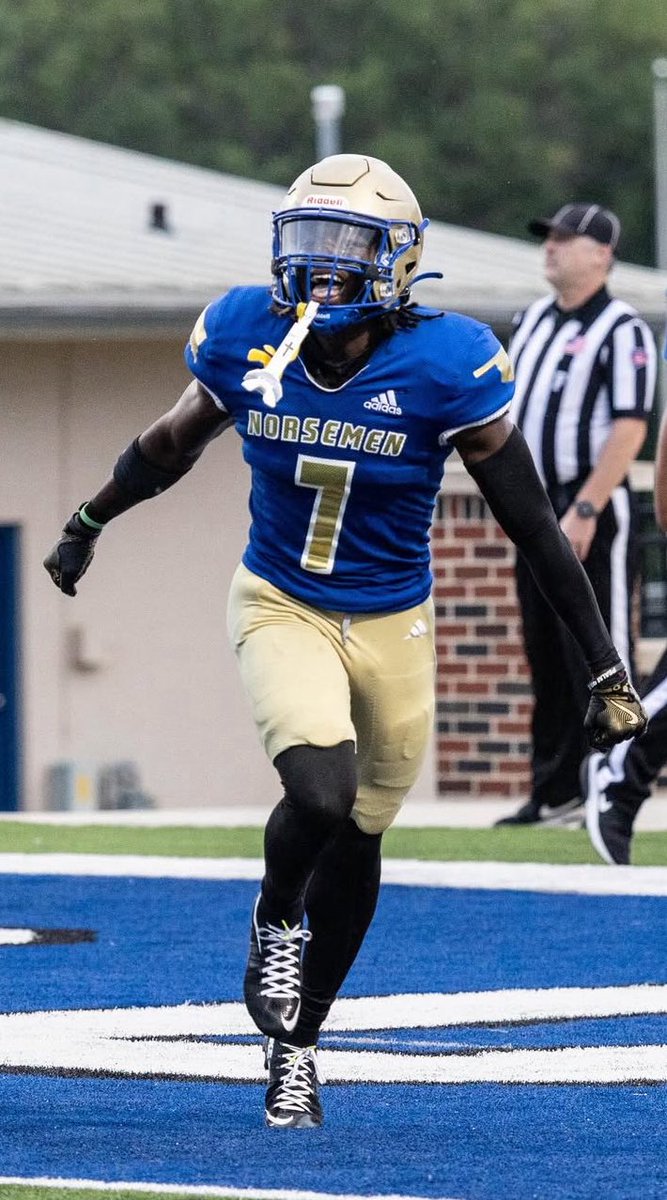 Got some gameday invites to send out. Who wants to see what it’s like to be a Norseman?
#MadeOnTheBanks
#RowNorseRow