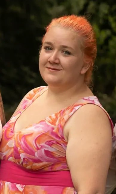Suffragent_'s tweet image. Meet Rhiannon Whyte. She was killed by a Sudanese migrant living in the taxpayer-funded hotel where she worked.
Deng Majek, 19, stabbed her 23 times with a screwdriver - over a packet of biscuits. He then laughed & danced as she bled to death.
She leaves behind a young son.🇬🇧