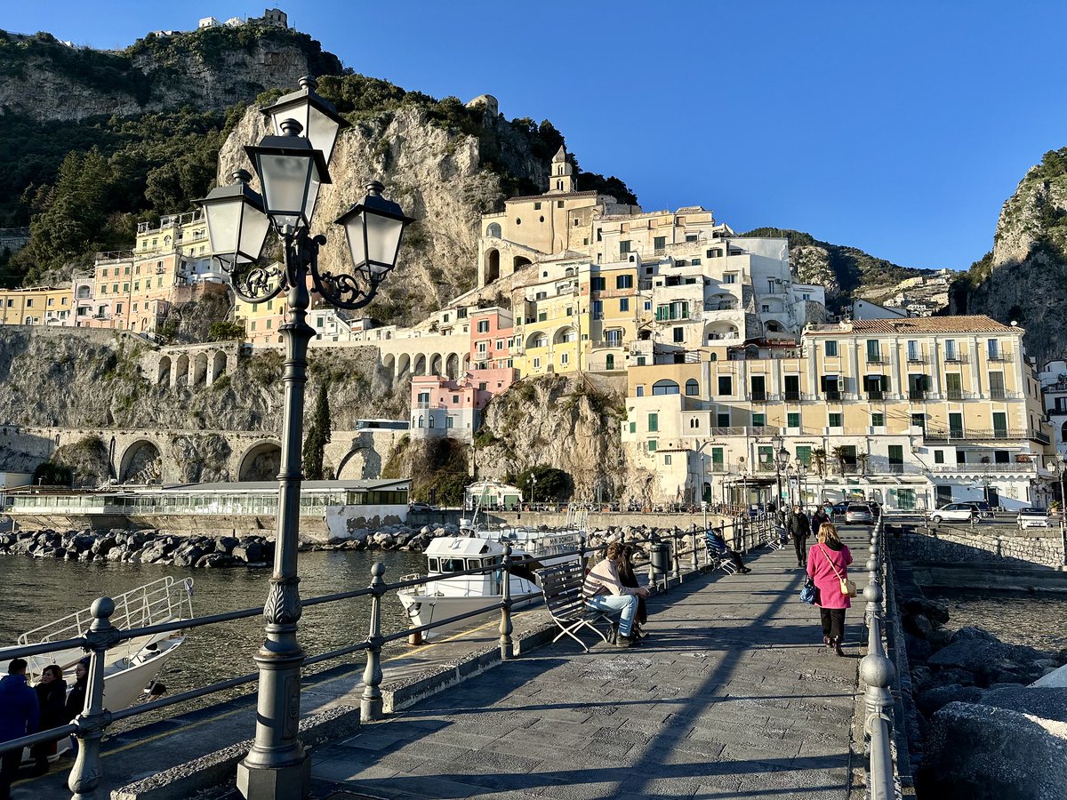 apuntesyviajes's tweet image. 🚶🏻‍♀️Recorriendo Amalfi apuntesyviajes.com/2024/02/24/de-… #ApuntesyViajes 🧳🌎 #Sorrento #Positano #Amalfi #ApuntesyViajesItalia #ViajePorEuropa 🍕🇮🇹