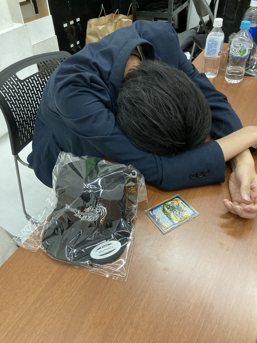 一般オタクくん、無事敗北────
エクストラウィンもカードゲームだ

ご視聴ありがとうございました
ベリーさんのファンになります！
#デュエプレ配信者王