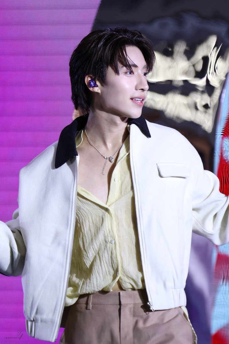 270925

พี่ครับ ผมไม่เล่น

#CTWFashionCitizensxPERSES
#PERSES_TH #JUNG_PERSES