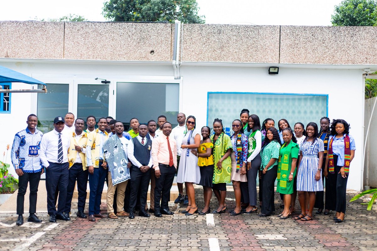 Our staff showed their school pride in the spirit of Client Service Week!  From different schools, but united by one mission, to serve our clients with excellence and dedication. #ClientServiceWeek #RepYourSchoolDay #InvestCorpGhana #DiversityInService #WeServeBetterTogether