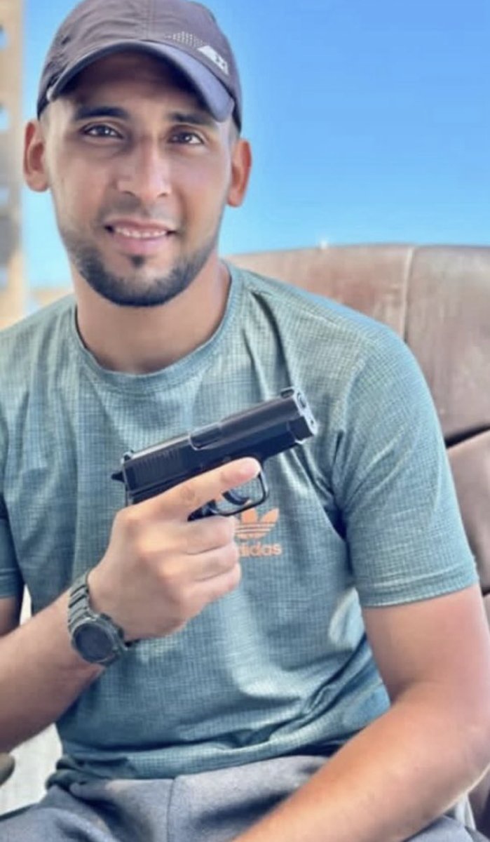Amir Al-Fassis , était membre du mouvement terroriste des Nukhba de Qassam
Cette ordure a participé au génocide du 7 octobre 
🔻hier il a été ÉLIMINÉ dans des combats avec le clan Dughmush dans la ville de Gaza .
C’est bien. Le compteur tourne, même sans Tsahal