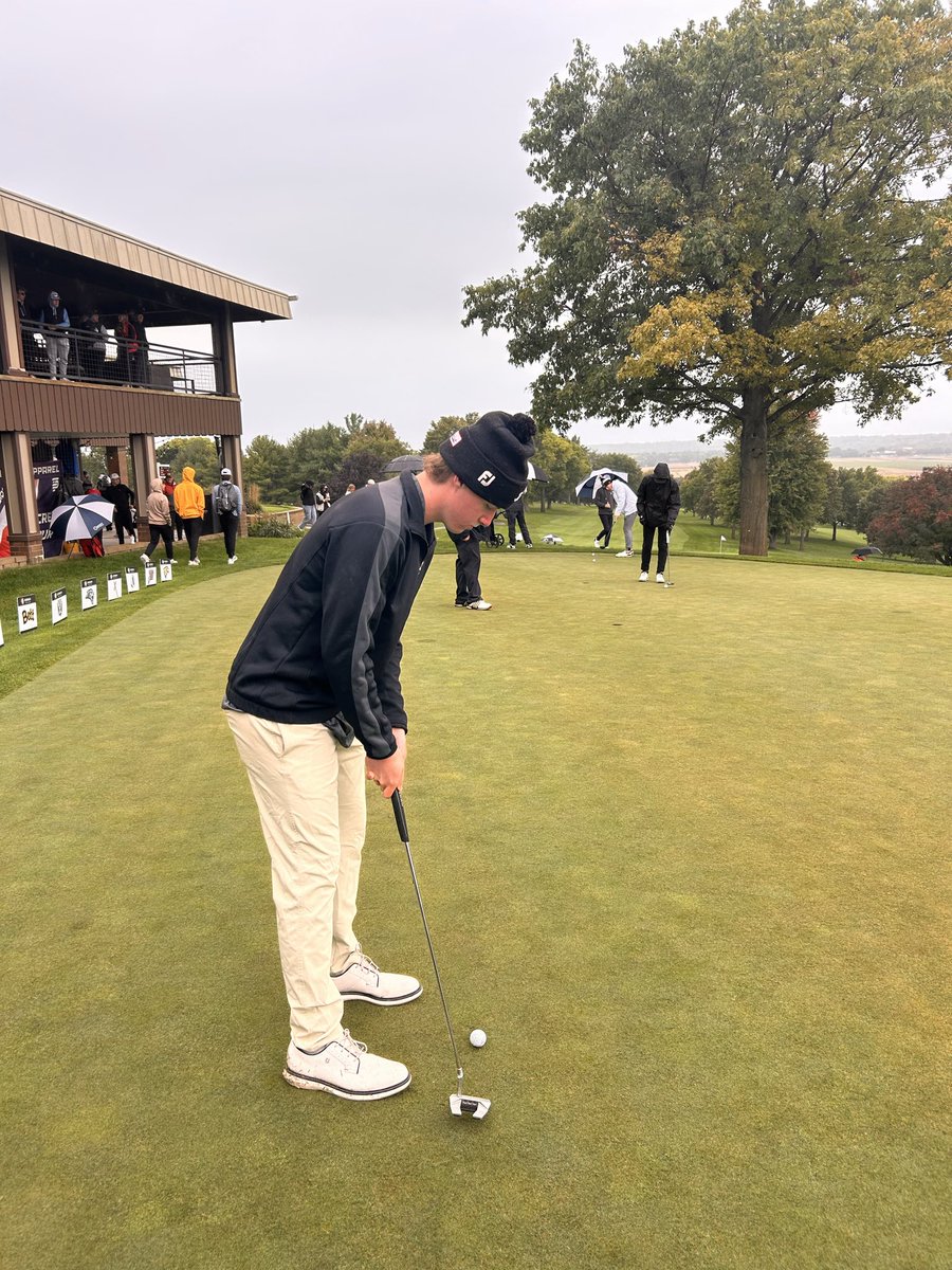Hayden gets round 2 underway at 10:10 a.m. at a cold and rainy Day 2 of the IAHSAA State Tournament!

He looks to bounce back after an opening round 83 (T-57th place). 

Good luck Hayden!

Live scoring: iowapgajr.bluegolf.com/bluegolf/iowap…