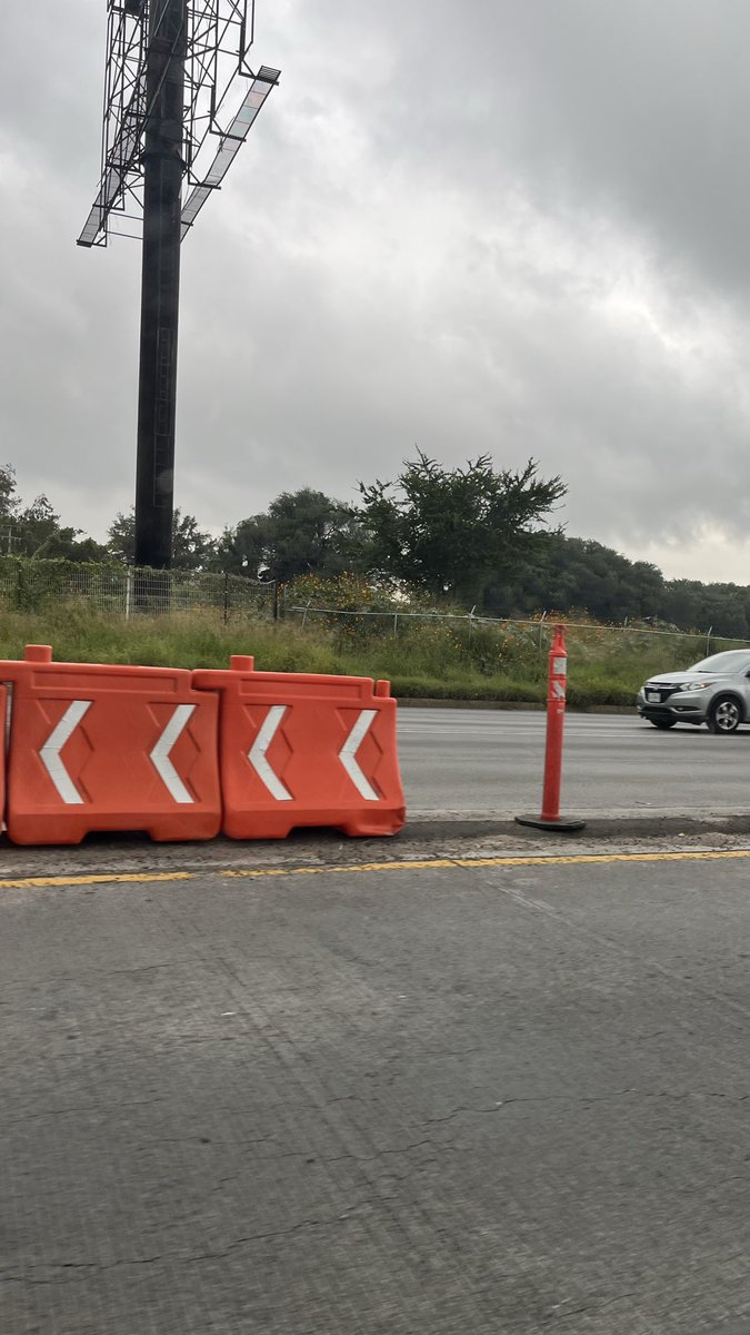 Cierran el contraflujo a las 8:40 <a href="/policiavial/">Policia_vial_jalisco</a> <a href="/PabloLemusN/">Pablo Lemus Navarro</a> <a href="/Trafico_ZMG/">TráficoZMGuadalajara</a>