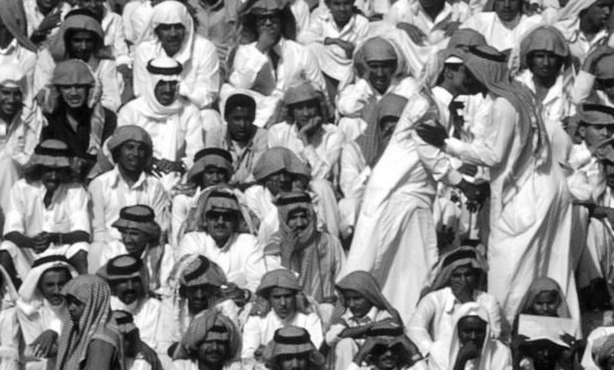 Qhta10ni's tweet photo. جامل وسامح وأعتبّر كل زله
طبع أدمي موروث والعرق دسَاس

حاول تحبّ الناس ويحبك الله
والله اذا حبك يحبونكَ الناس https://t.co/wgNsuFAX3z