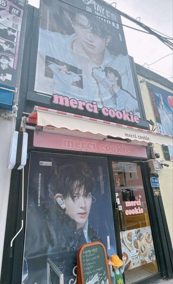 mioen_h1130's tweet image. 만두씅当たらなくて残念だったけど特典も全部可愛かった😭ヒスン誕生日おめでとう♡🎂

#STAY_WITH_HEESEUNG
#BornOfStarlightHeeseung
#희승이랑_영원히_함께할_1015