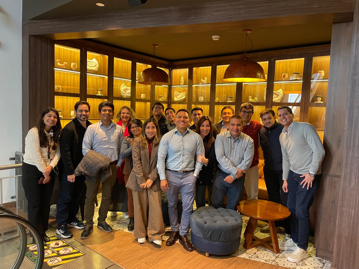 En <a href="/CelarisEnergy/">Celaris Energy</a> creemos que la energía viene de las personas, por ello respaldamos el talento de nuestro equipo con gran experiencia. Construir un nuevo modelo energético comienza con la gente que creen en él. Los invitamos a encender nuestro poder para encender el de los demás