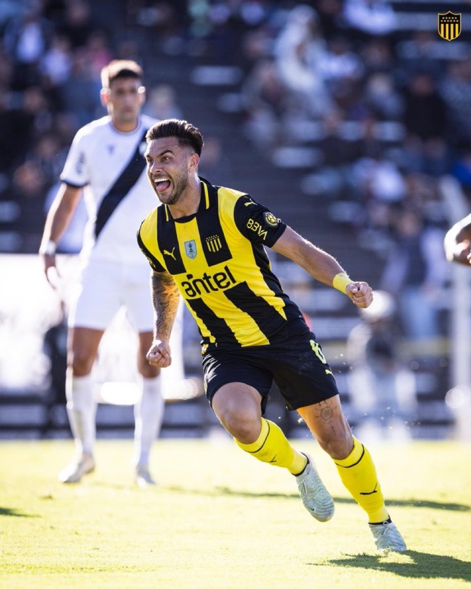 Futbol_APV's tweet image. Por dar una “noticia” prácticamente que confirmaron una rotura de los ligamentos en Héctor Villalba, cuando al final fue un esguince de tobillo. Así lo confirmaron los médicos de @OficialCAP.
Cuando se trata de la parte sanitaria de un deportista creo yo, que hay que tener más…