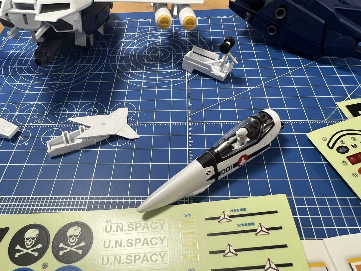 ひろむ様 HG 1/144 ガンダム端白星 (機動戦士ガンダム 鉄血のオルフェンズ)