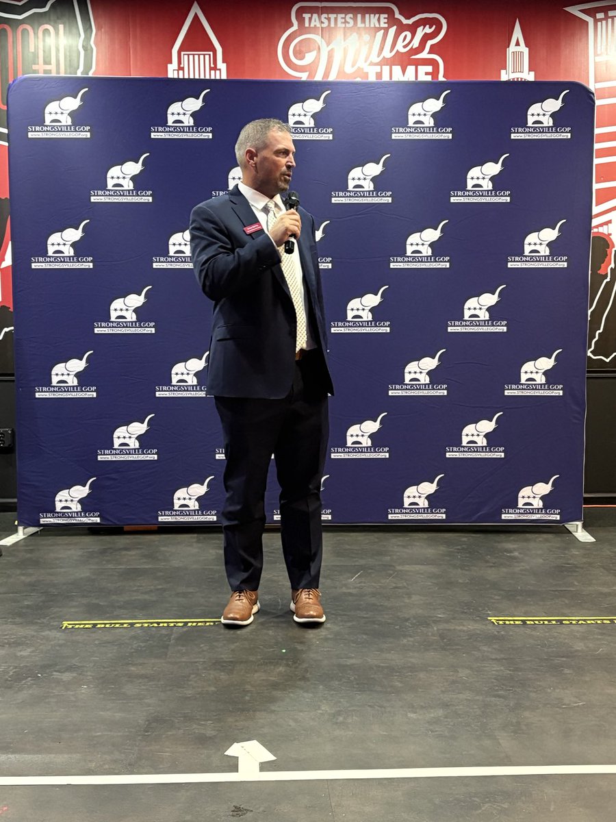 HopMT's tweet photo. Brian Spring makes a few opening comments at the Strongsville GOP meet the candidates night.  Please get out and vote for Brian Spring on November 4th. https://t.co/g3dBHaLqYb