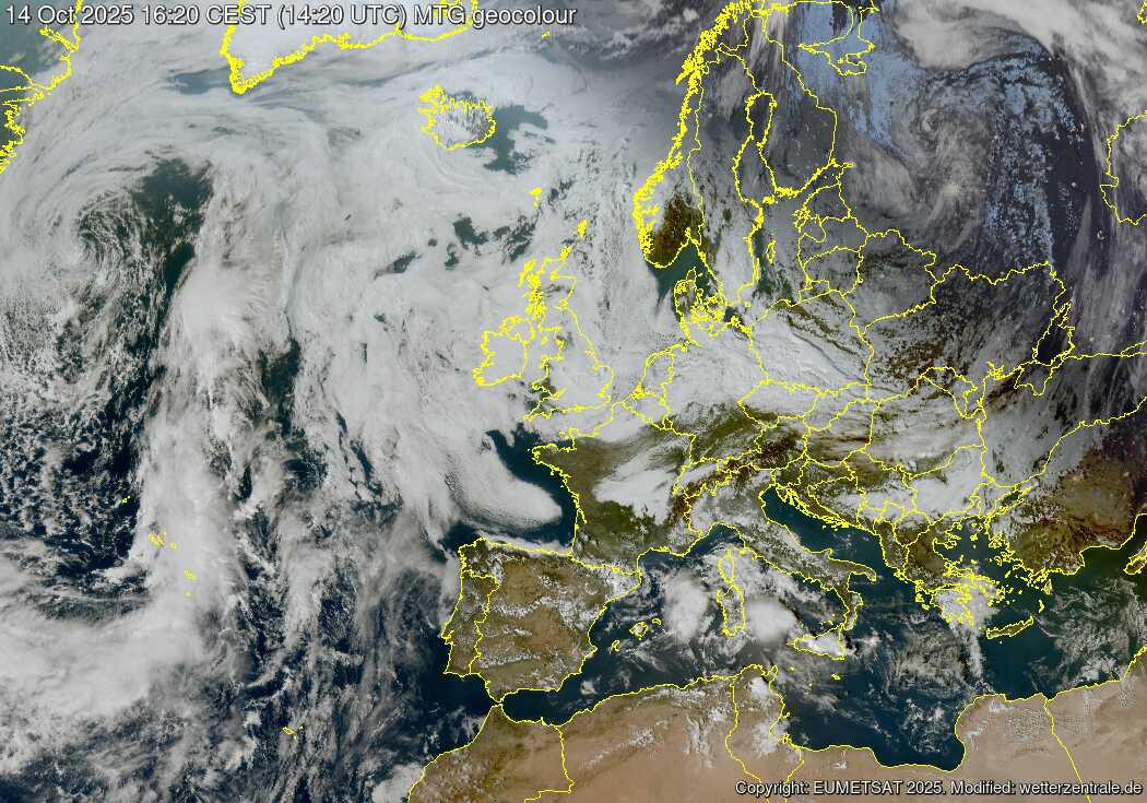 Buonasera a tutti. Come possiamo notare dal Satellite si sta formando instabilità sul Mar Mediterraneo centrale con 3 distinte celle temporalesche. La prima si trova ad Ovest tra la Sardegna e le Baleari, la seconda è sul Tirreno meridionale tra Sardegna e Sicilia e la Terza è