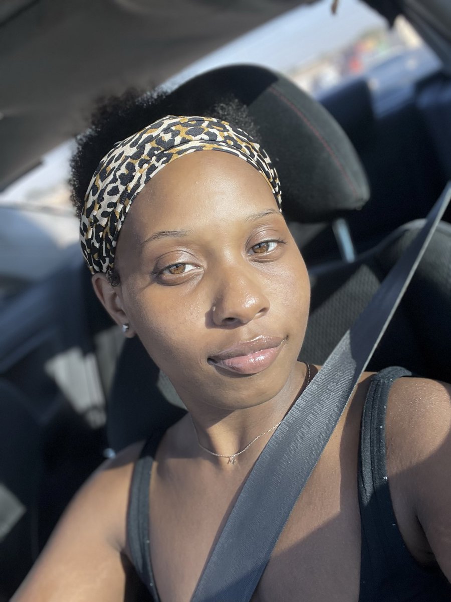 mlxsn's tweet photo. imagine waking up next to me… couldn’t be you 😘 #allnatural #passengerprincess #madiland #dallastx https://t.co/GsVuuHGKT5