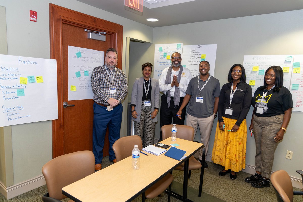 VolunteerMEM's tweet image. Time flies when you&apos;re making new friends! Check out more photos from FastTrack Fall 2025 Opening retreat by visiting the link in the bio! 
#LeadershipMemphis #FastTrack