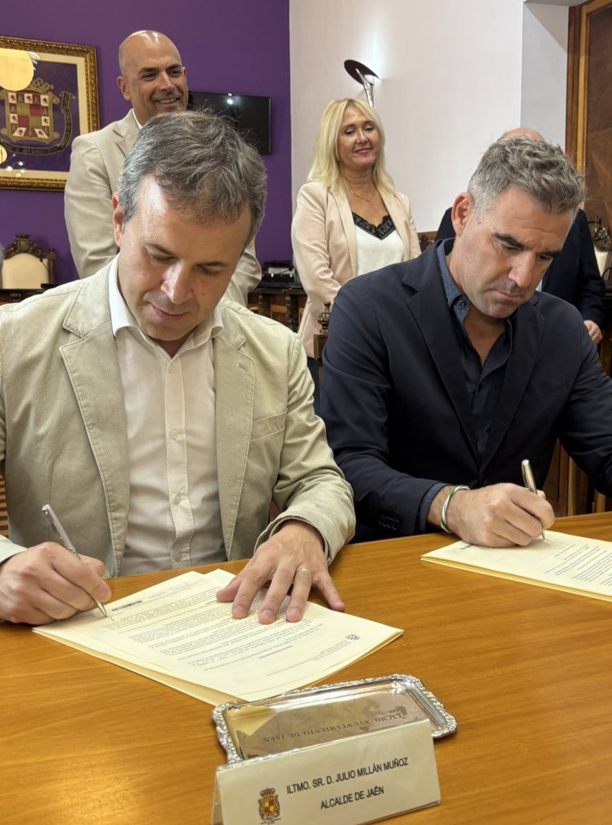JoseM@CanoAyllón tweet media