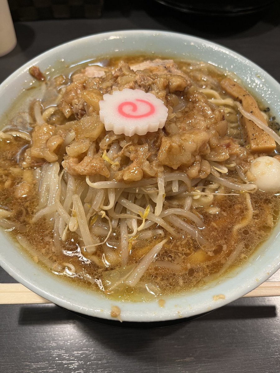 おなかがすいたら ごはんを食べにいこう
ごはんを食べると元気になれるヨ
どんな天才も 腹はへるんだよ
そんなもんさ 気楽にいこうね
生活のさみしさを彩る
ごはんを食べにいこう