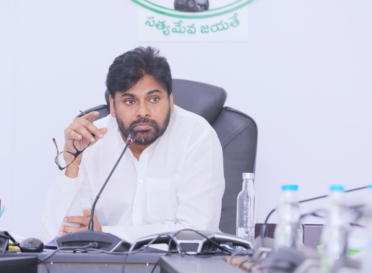 APDeputyCMO's tweet image. చిత్తడి నేలల గుర్తింపు, సంరక్షణతో పర్యాటక అభివృద్ధికి శ్రీకారం - ఉప ముఖ్యమంత్రి @PawanKalyan
• రాష్ట్రంలో ఒకేసారి 16 చిత్తడి నేలల గుర్తింపు
• సోంపేట చిత్తడి నేలల్లో టూరిజం కారిడార్
• వీరాపురం, పుణ్యక్షేత్రంలో ప్రత్యేక పక్షి సంరక్షణ కేంద్రాలు
• కొల్లేరు లేక్ మేనేజ్మెంట్…