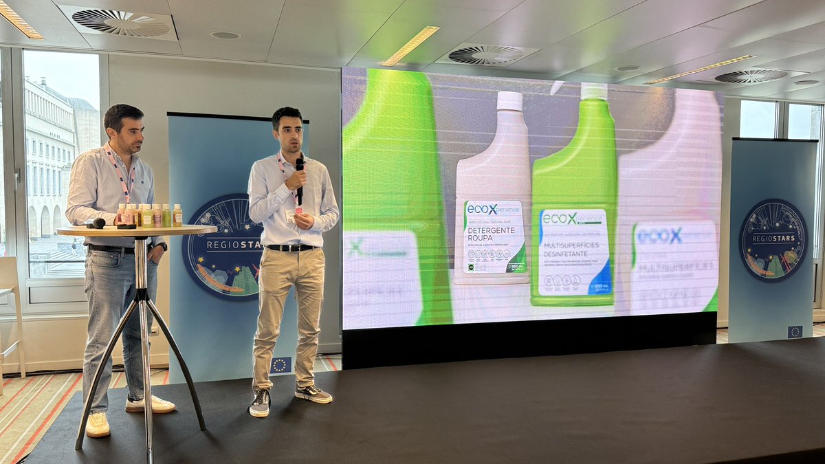 centro2030's tweet photo. 🏆𝗣𝗿𝗲́𝗺𝗶𝗼𝘀 𝗥𝗘𝗚𝗜𝗢𝗦𝗧𝗔𝗥𝗦 𝟮𝟬𝟮𝟱
A empresa Ecox apresentou hoje, em Bruxelas, o projeto de reciclagem de óleos usados ao júri dos Prémios Regiostars 2025.  
O grande vencedor será conhecido amanhã, na Gala dos Regiostars! Boa Sorte!🍀 

#REGIOSTARS #Centro2030 https://t.co/UcOUXWhMvs